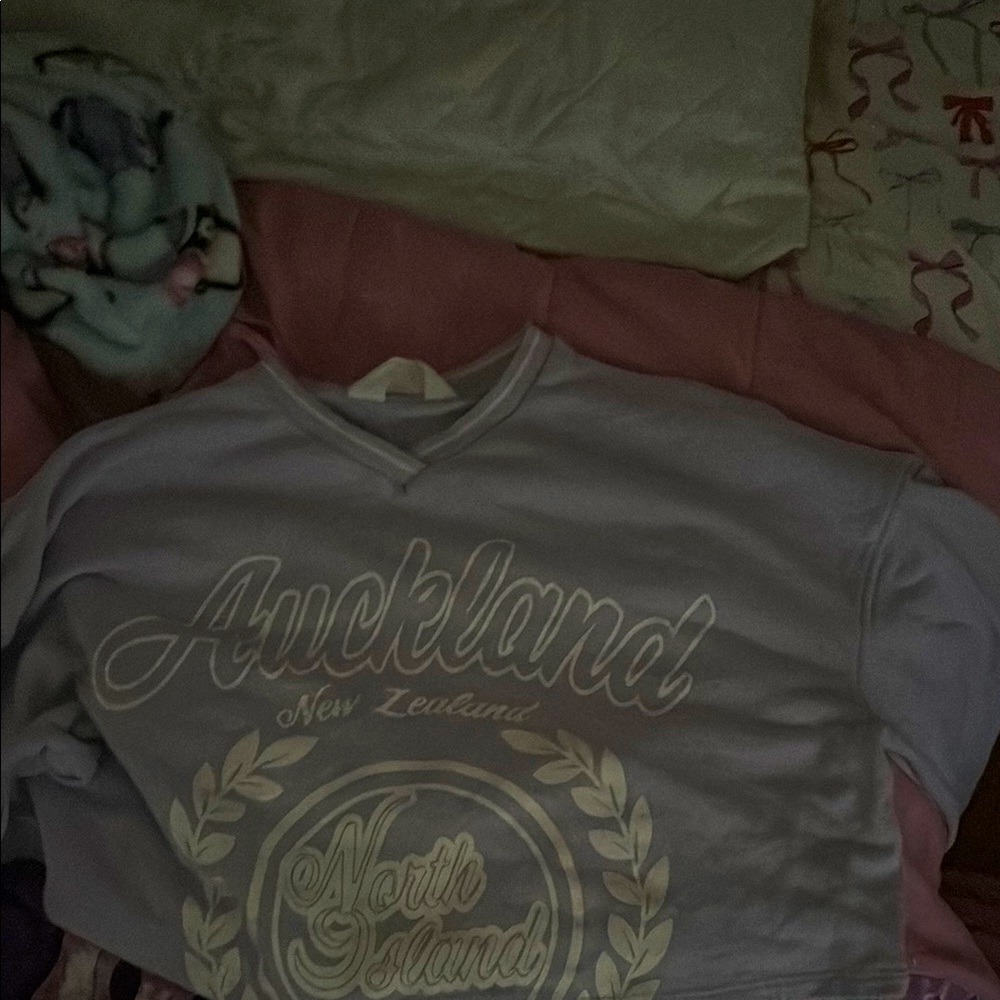 Auckland New Zealand Graphic Sweatshirt